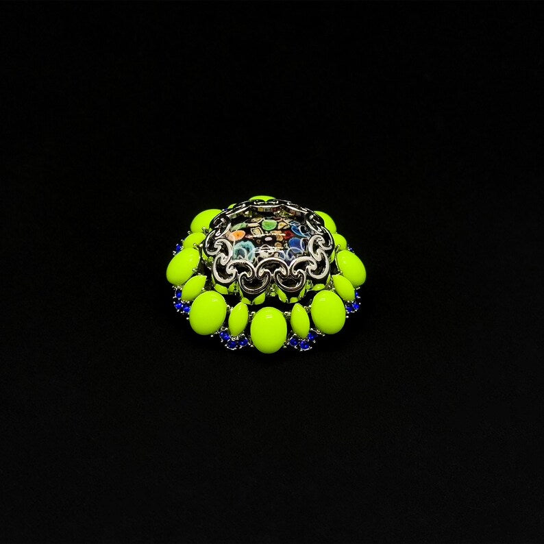 Vintage Art Deco Green Enamel Resin Elegant Brooch