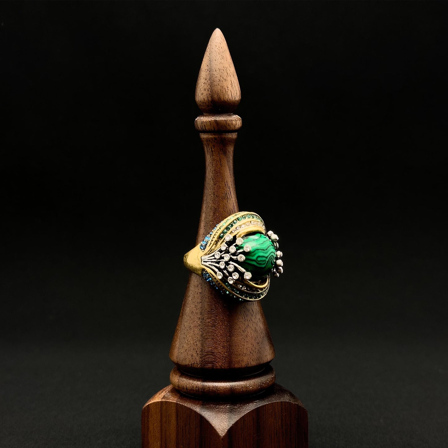 Vintage Art Deco Emerald Ethnic Open Ring
