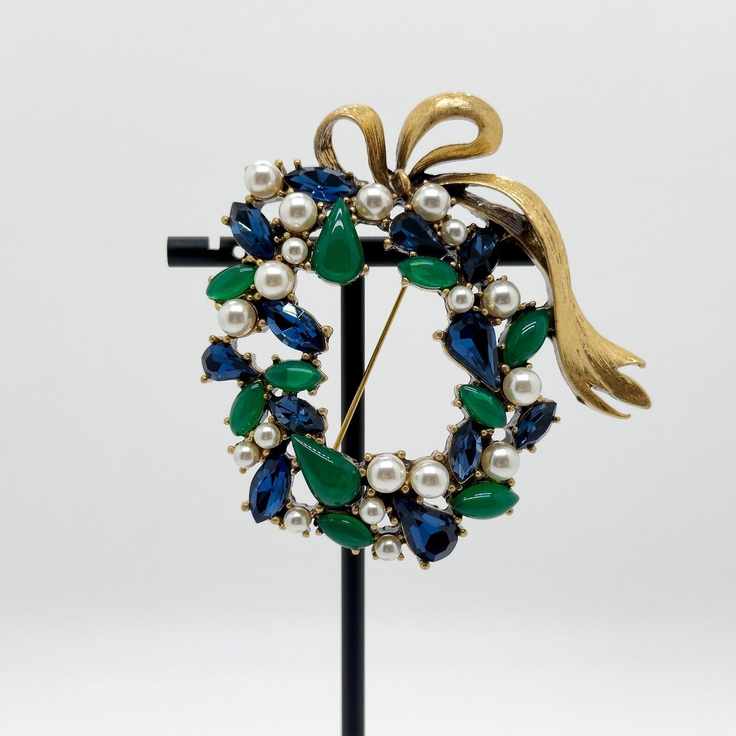 Vintage Bow 3D Flower Brooch