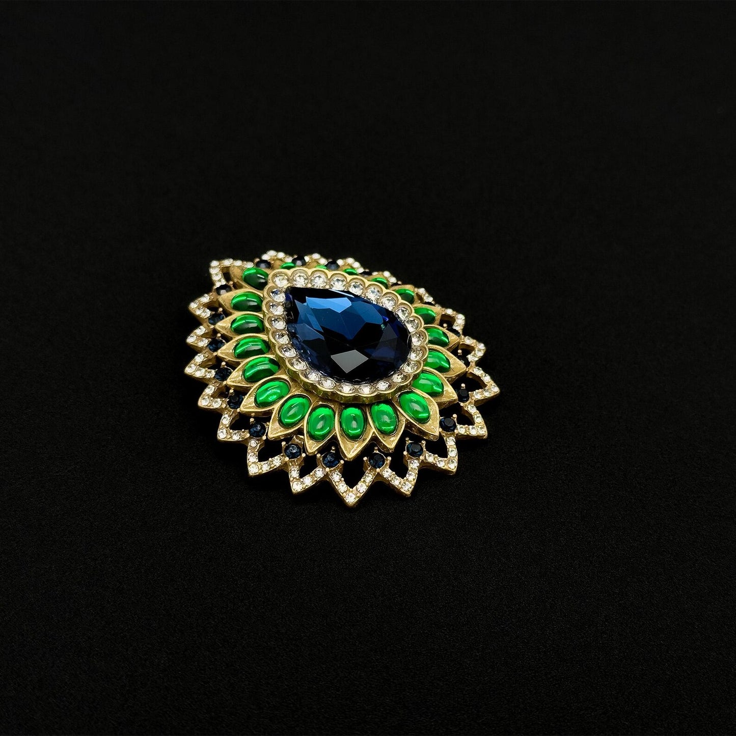 Vintage Art Deco 3D Flower Teardrop Brooch