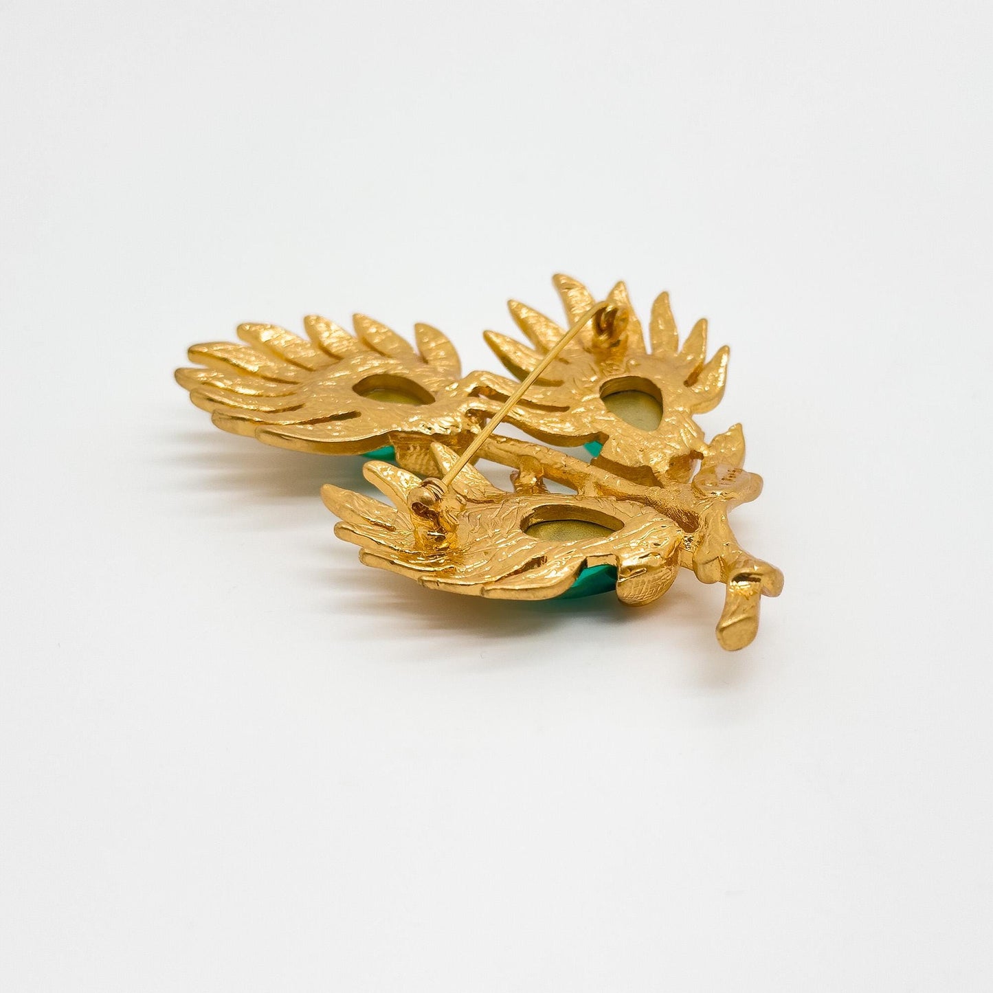 Vintage Art Deco 3D Leaf Brooch Gold-Plated Glass Accent