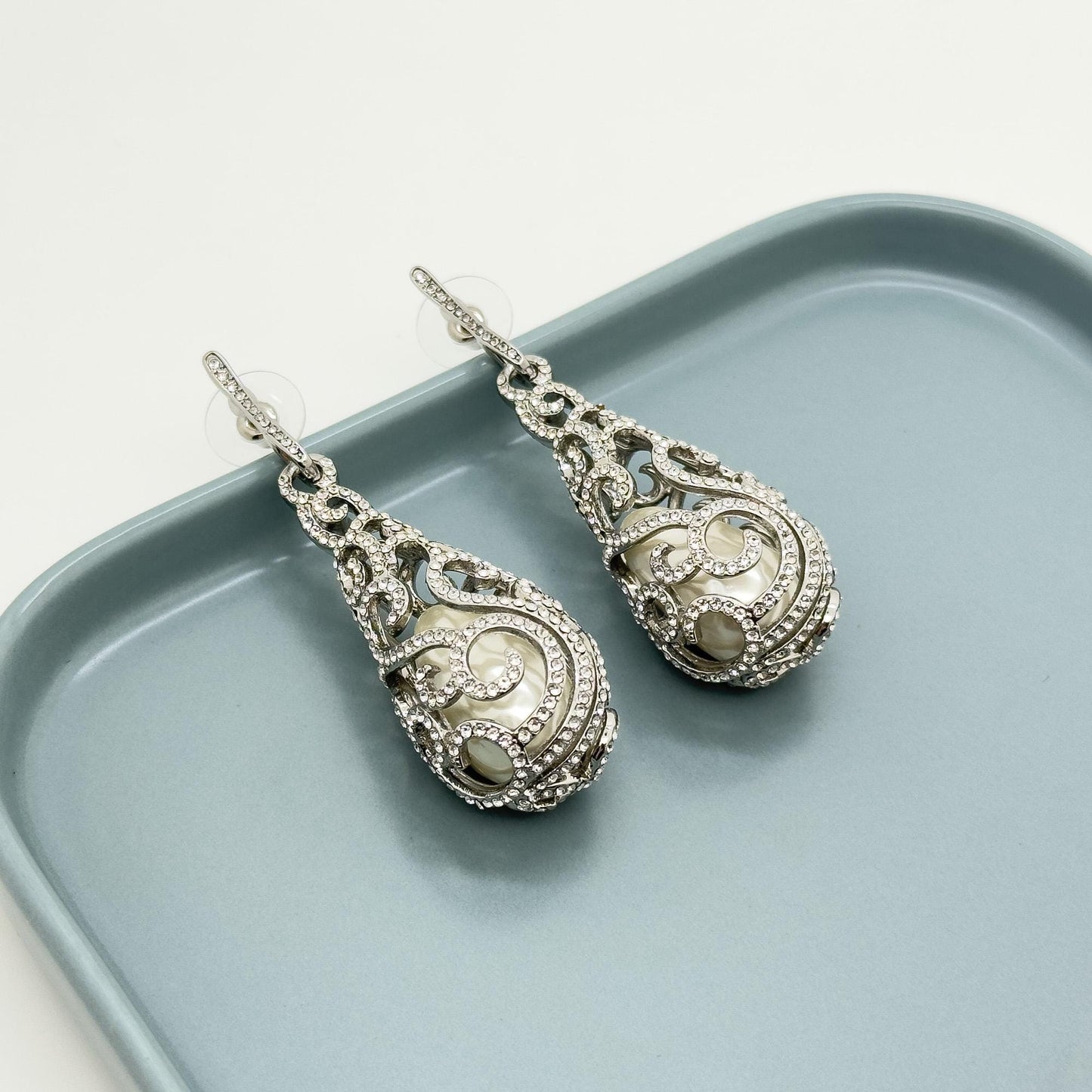 Vintage Art Deco Teardrop Earrings with Pearl Rhinestone Detail