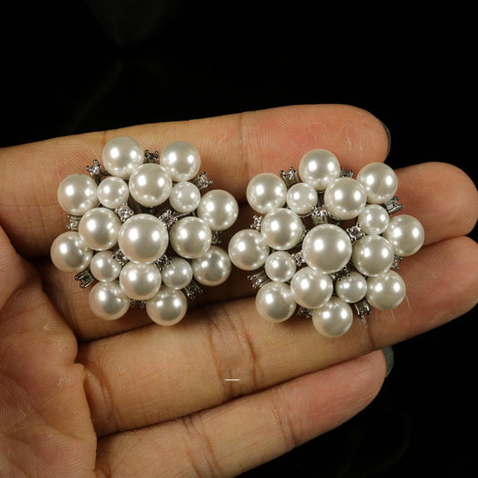 Vintage Style Pearl Flower Stud Earrings