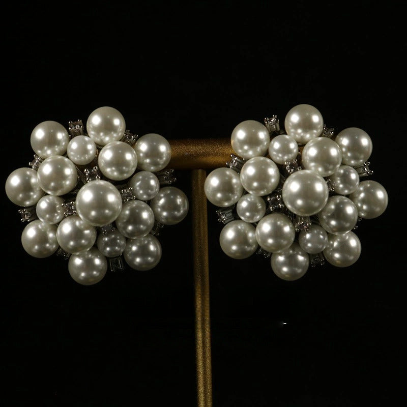 Vintage Style Pearl Flower Stud Earrings