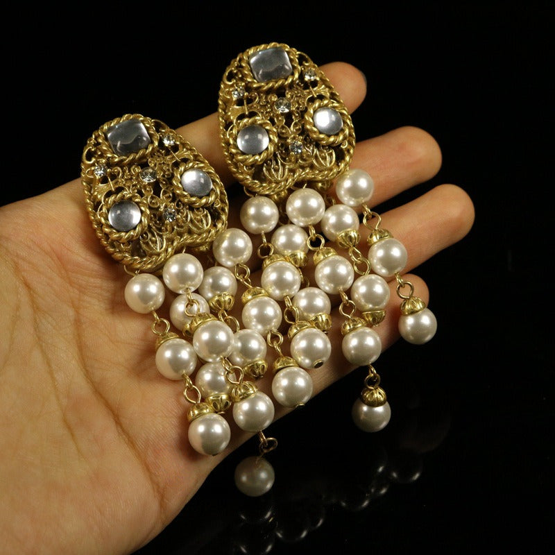 Vintage Style Pearl Flower Stud Earrings