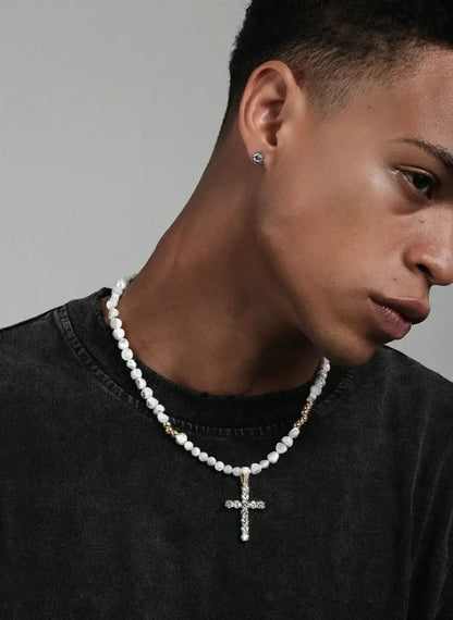LUXTA原创 十字架闪钻项链嘻哈男 白色贝壳珠拼接锁骨链 高级感