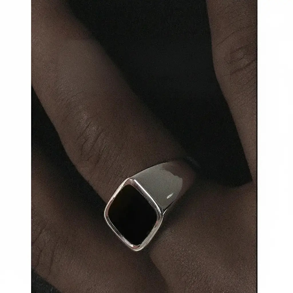 Black fashionable ring hip-hop style for men and women, 925 sample silver, silver 925 sample, European style, simple and elegant design