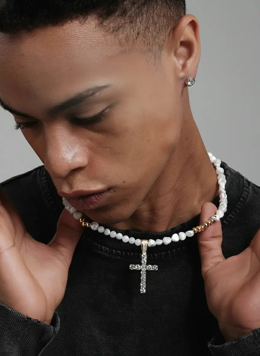 LUXTA原创 十字架闪钻项链嘻哈男 白色贝壳珠拼接锁骨链 高级感