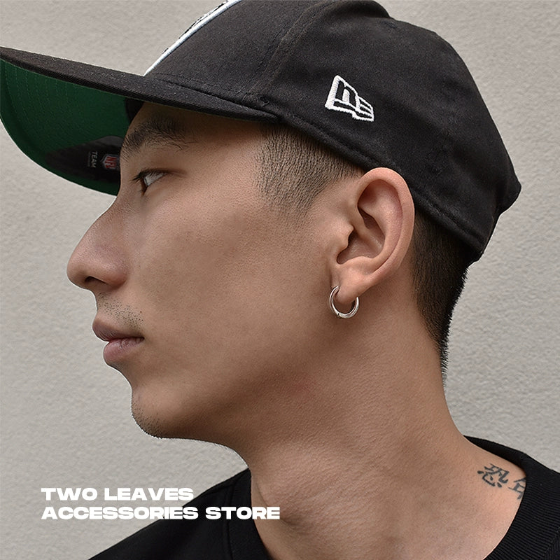 Minimalistic glossy universal earrings hip-hop style for men and women