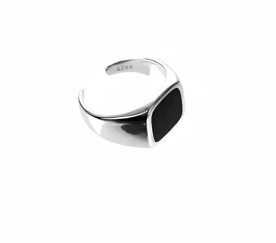 Black fashionable ring hip-hop style for men and women, 925 sample silver, silver 925 sample, European style, simple and elegant design