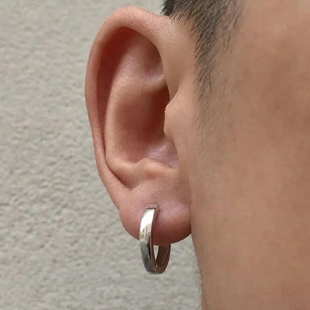 Minimalistic universal earrings for men and women, trend jewelry, silver 925 sample, European style, simple and elegant design