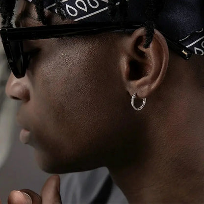 Universal glossy earrings for men and women, silver 925 sample, European style, simple and elegant design