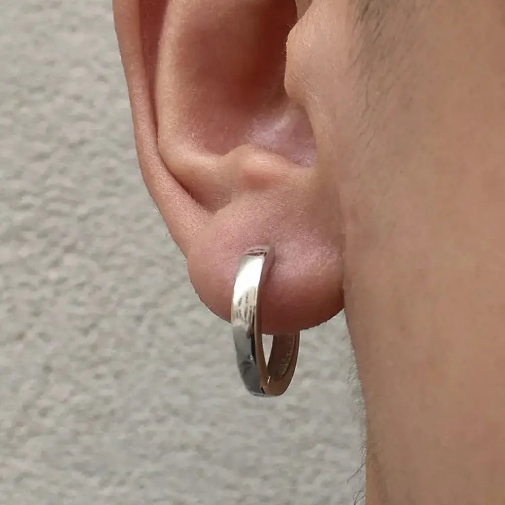 Minimalistic universal earrings for men and women, trend jewelry, silver 925 sample, European style, simple and elegant design