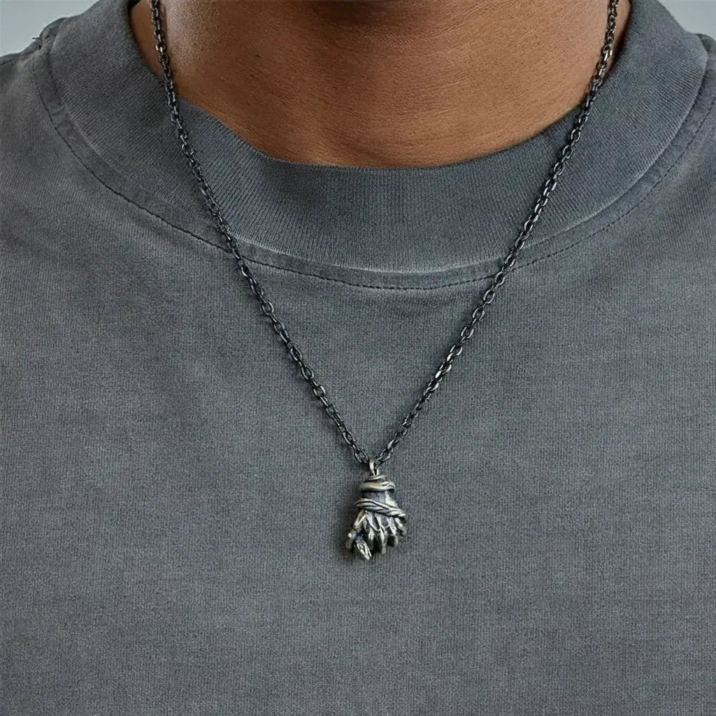 TWO LEAVES S925 sterling silver antique gothic snake hand pendant street design distressed men's and women's trendy necklace