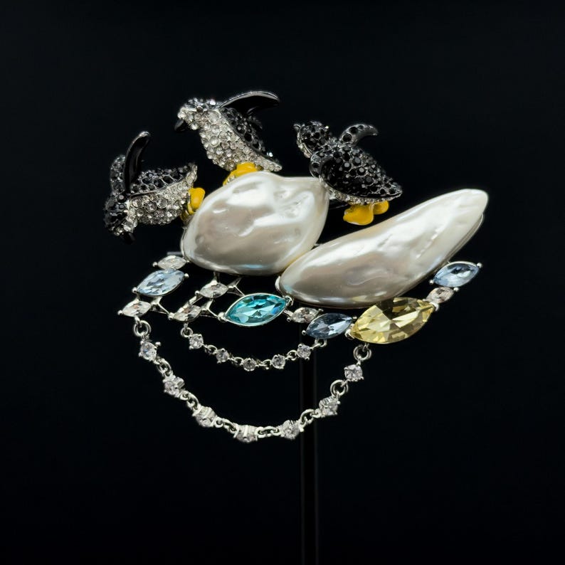 Art Deco Penguin Brooch