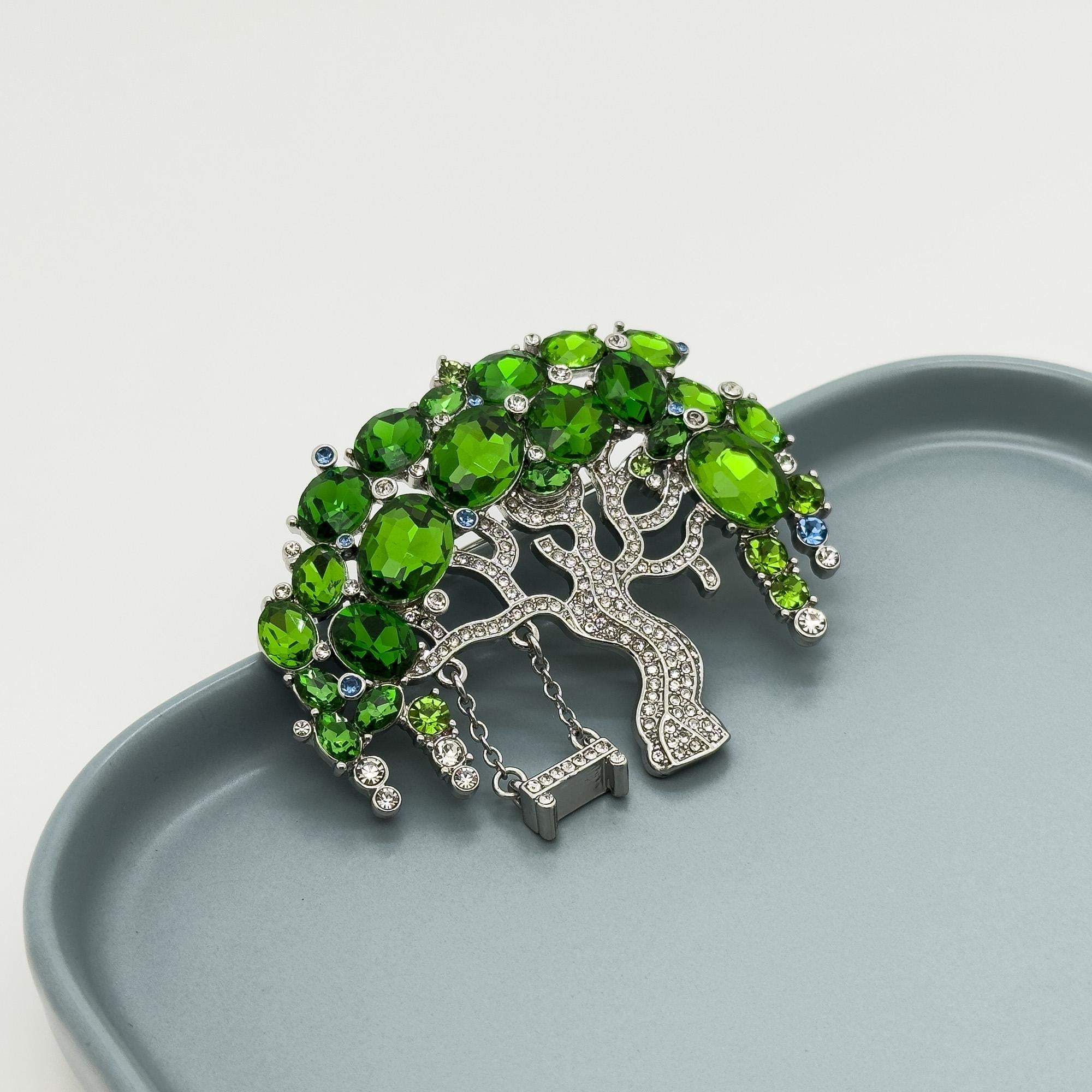 GIFTEEO Art Deco "Bijou II" | Art Deco Green Zircon Statement Brooch - Handcrafted Luxury Jewelry