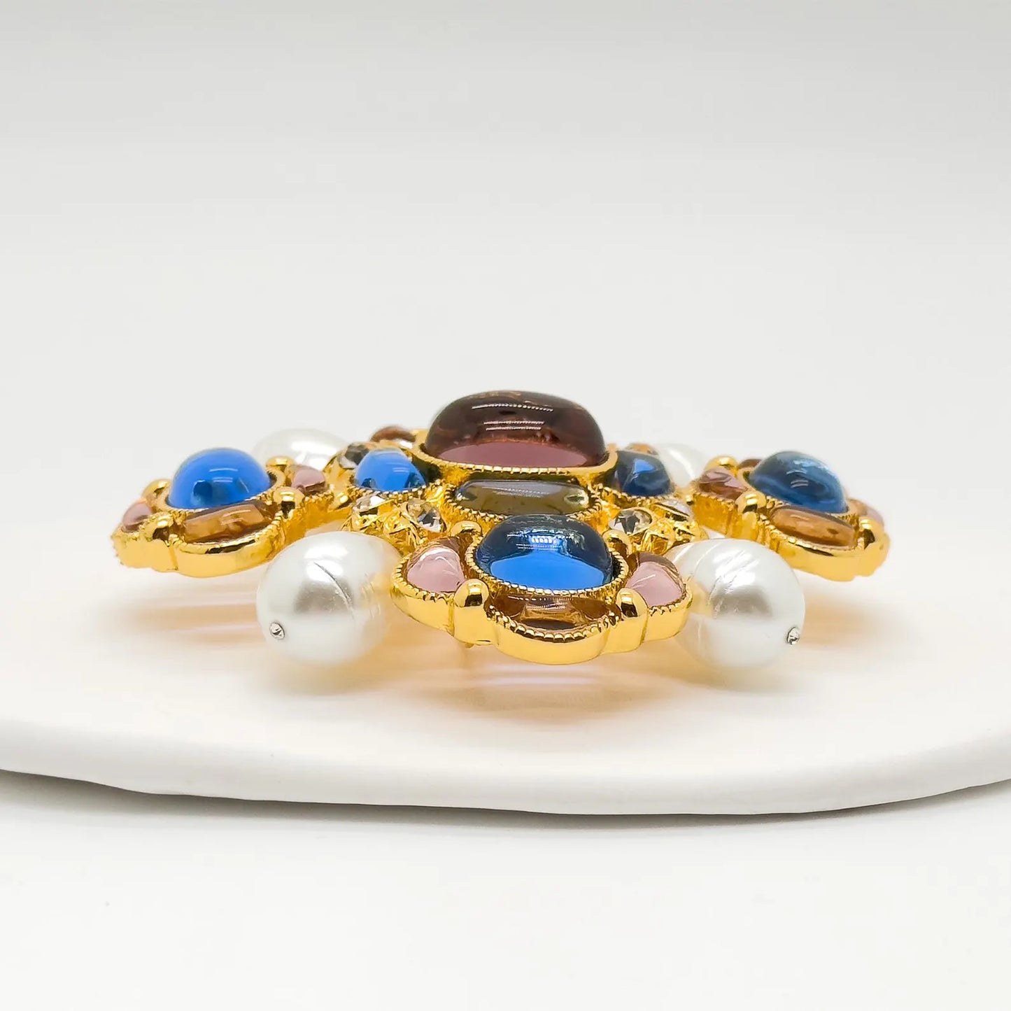 Vintage French Baroque Courtly Style Brooch