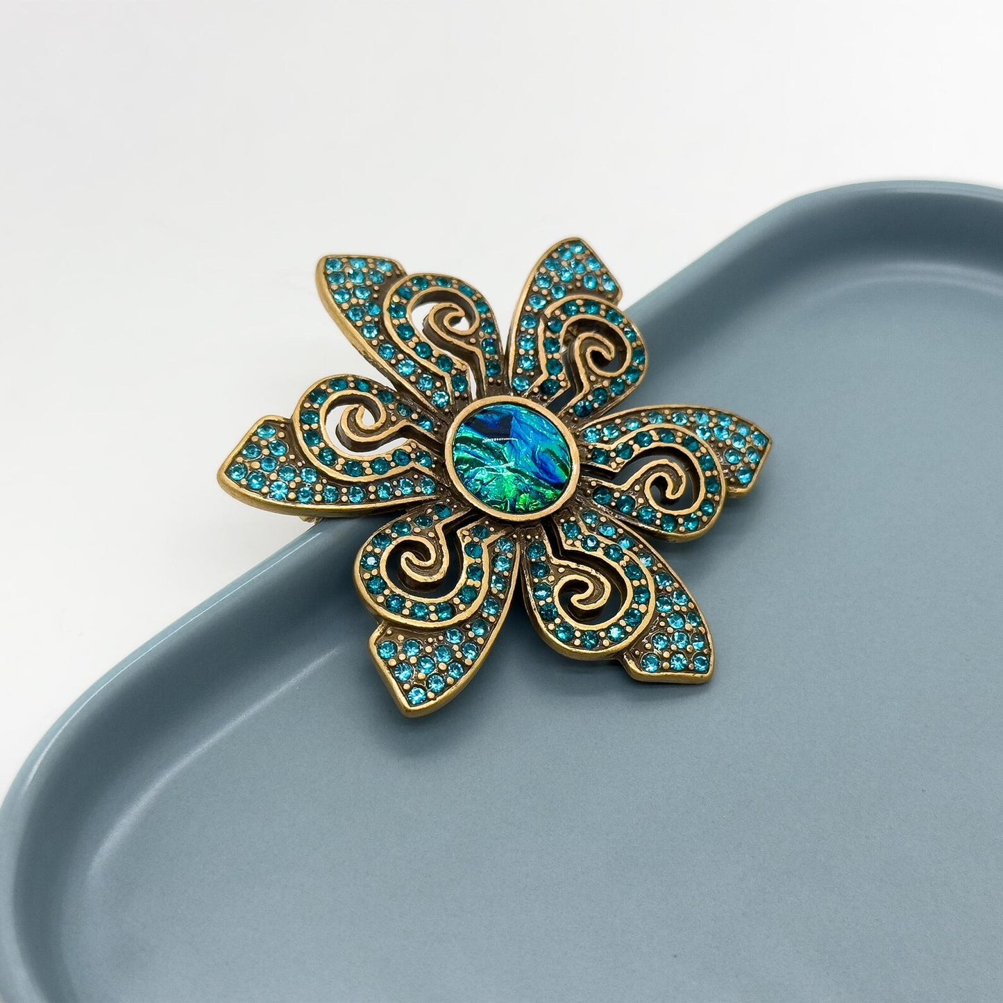 Vintage Art Deco Zircon Flower Brooch