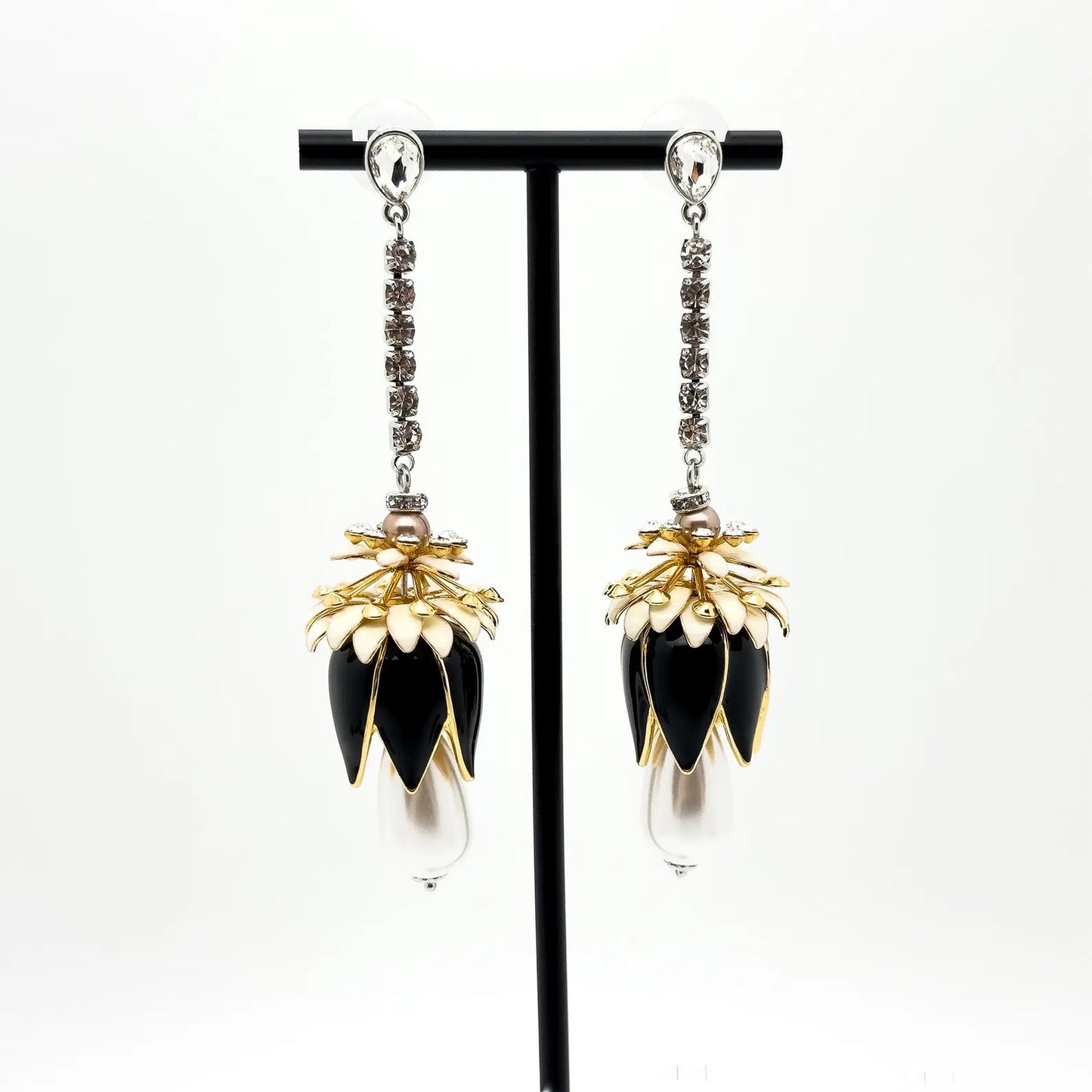 Vintage Art Deco Pearl Flower Earrings