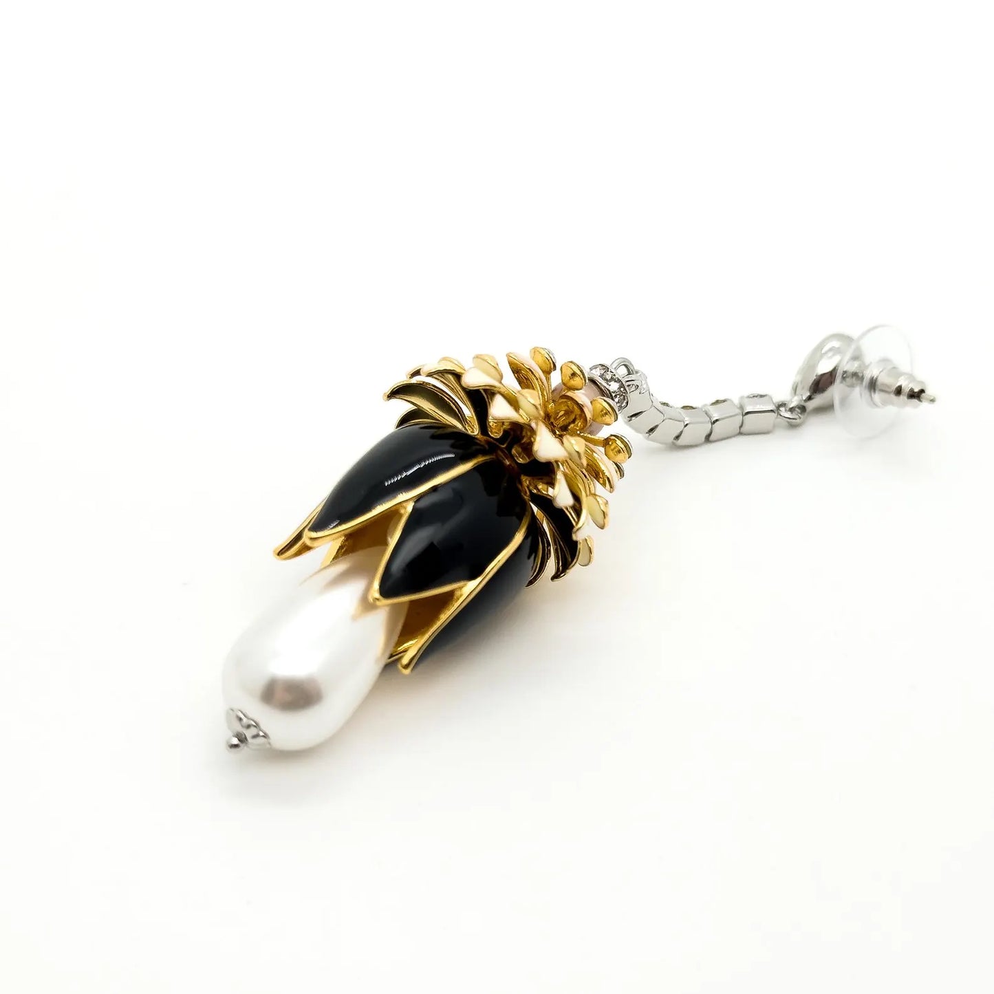 Vintage Art Deco Pearl Flower Earrings