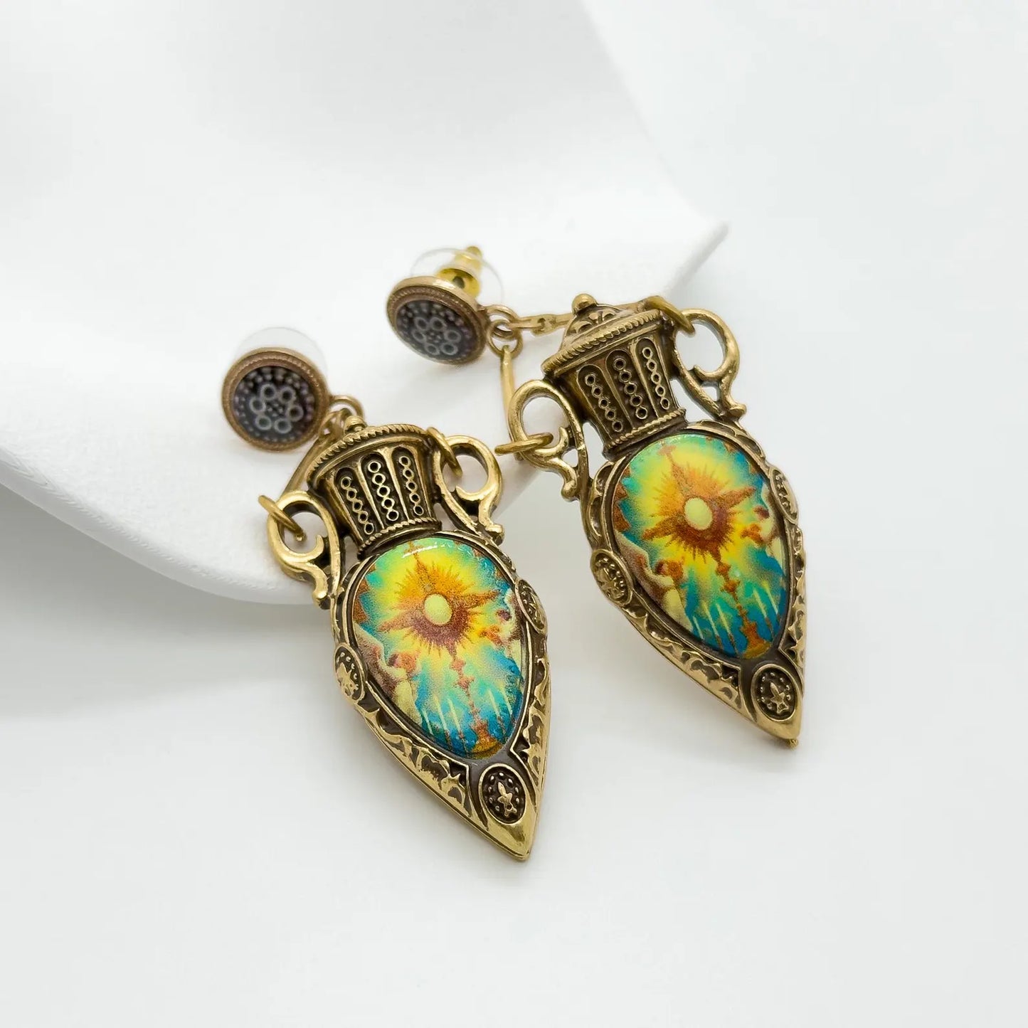 Vintage Court-Style Sun Pendant