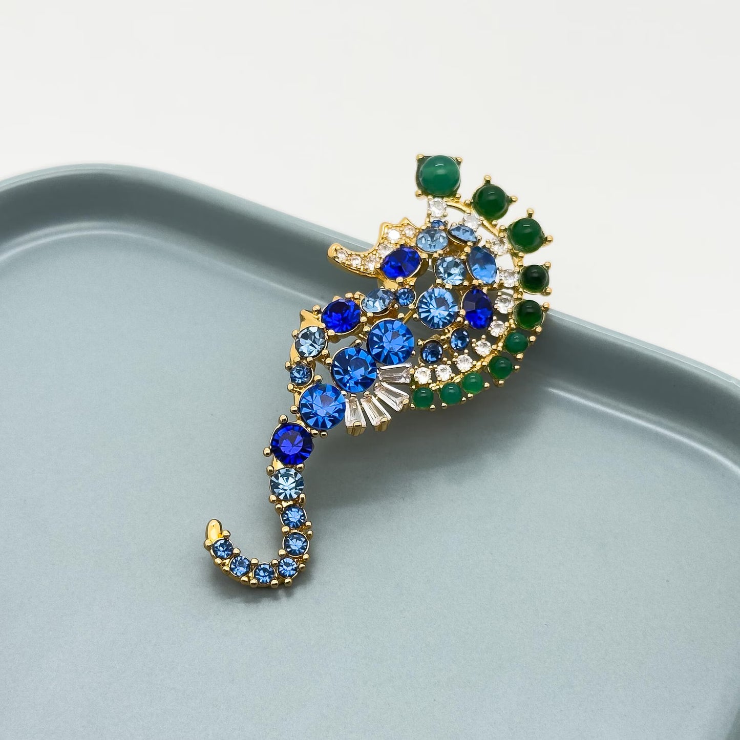 Vintage Art Deco Exquisite Seahorse Brooch