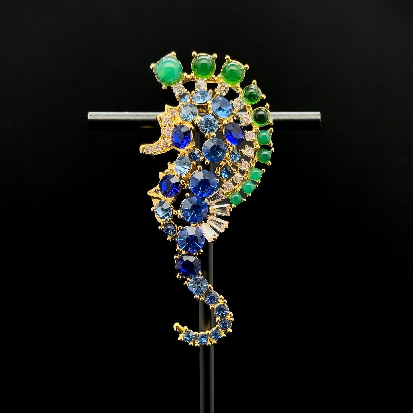 Vintage Art Deco Exquisite Seahorse Brooch