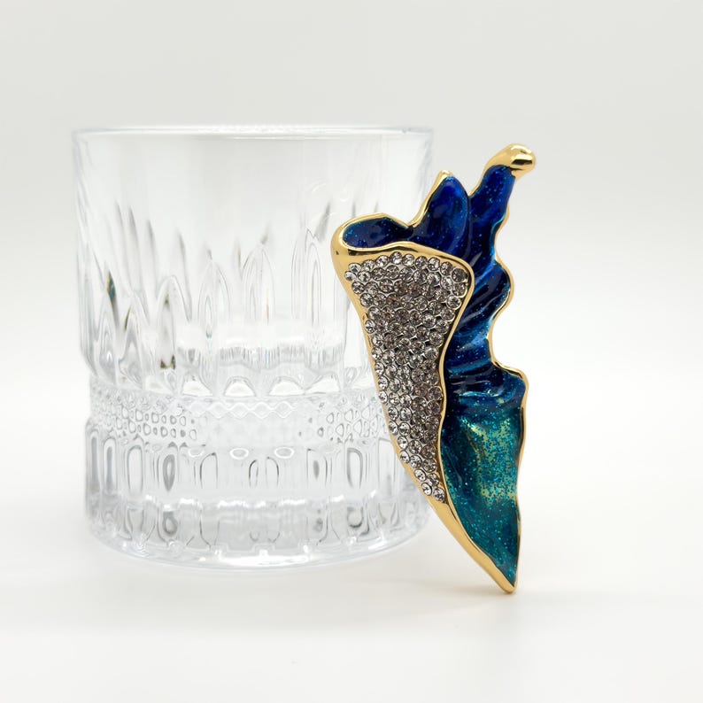 Elegant French Vintage High Heel Shoe Brooch - Art Deco Crystal Pin