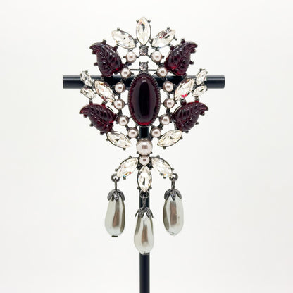 Vintage Art Deco Glass Leaf Brooch with Pearl Tassel