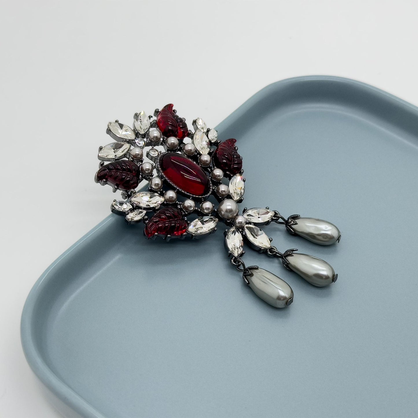 Vintage Art Deco Glass Leaf Brooch with Pearl Tassel