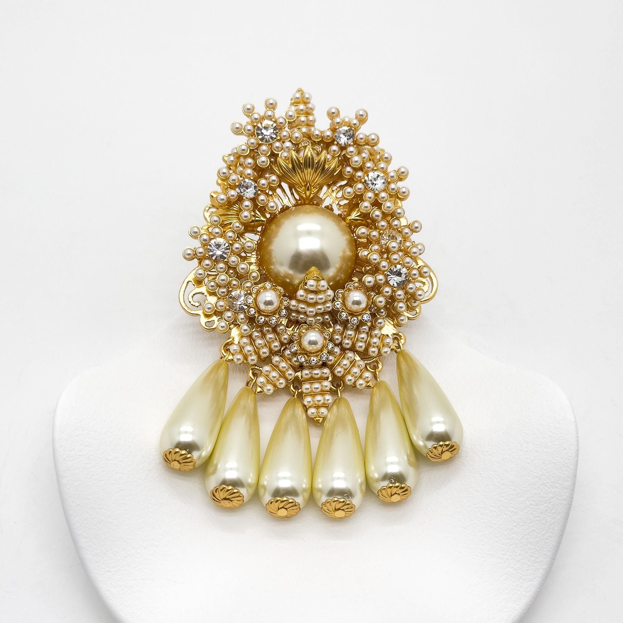 Vintage Art Deco Pearl Beaded Gold-Plated Statement Overcoat Brooch