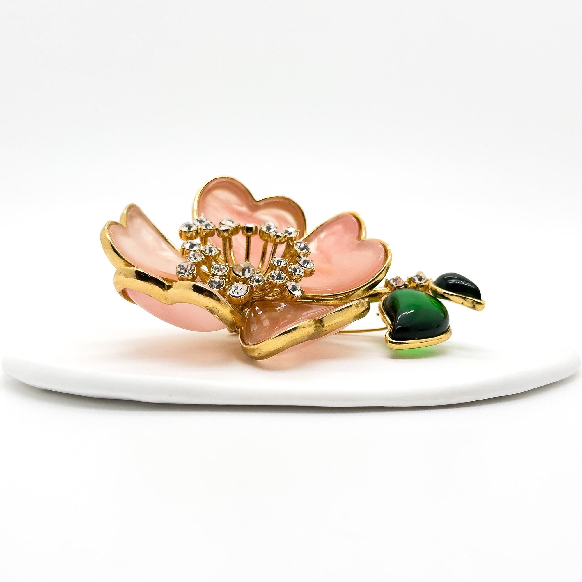 Vintage Art Deco Pink 3D Flower Brooch Glass Copper Pin