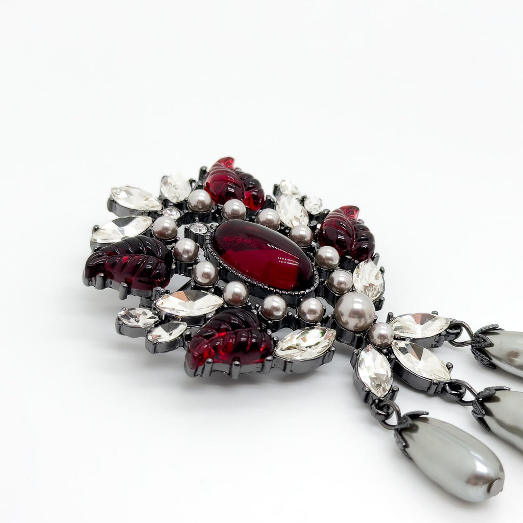 Vintage Art Deco Glass Leaf Brooch with Pearl Tassel