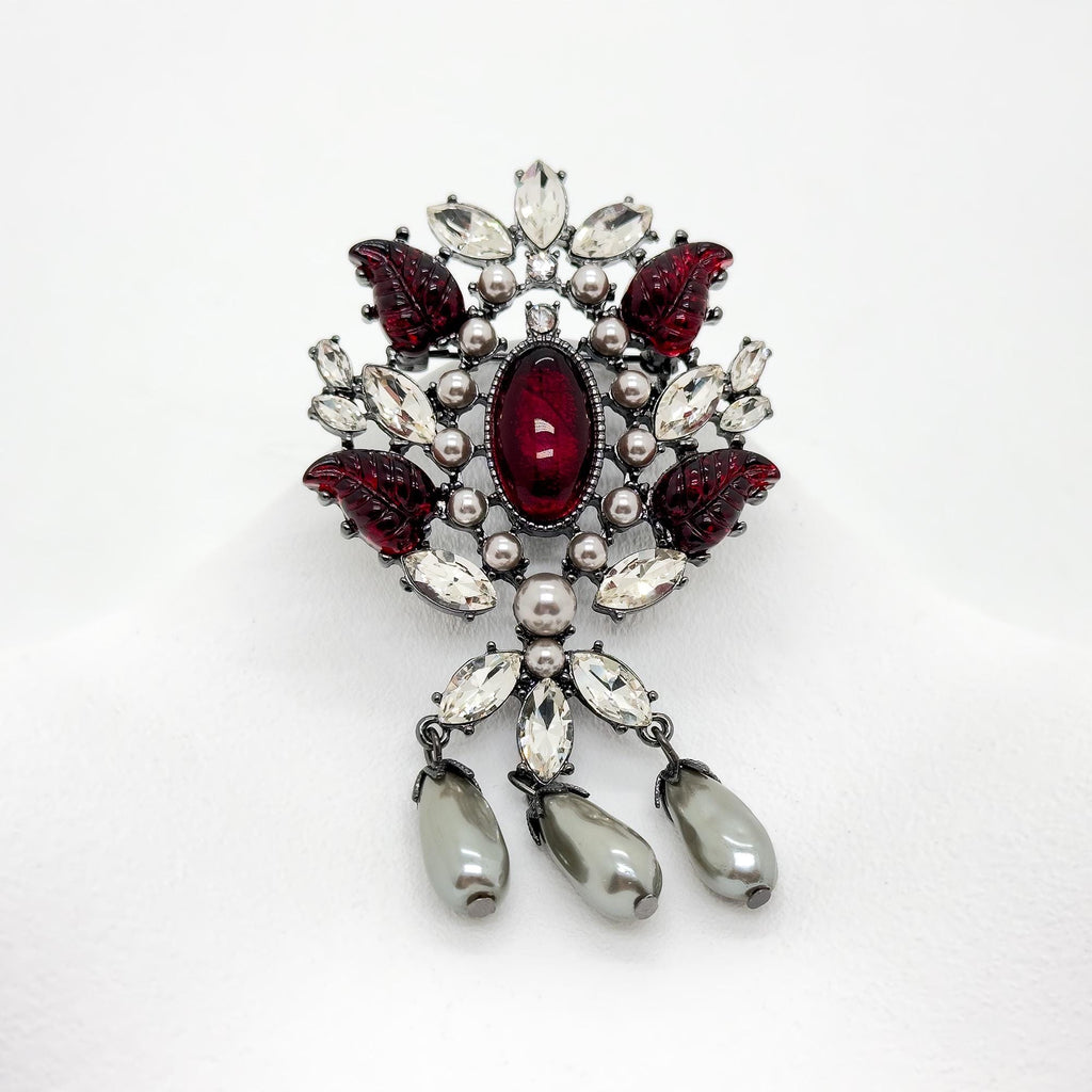 Vintage Art Deco Glass Leaf Brooch with Pearl Tassel