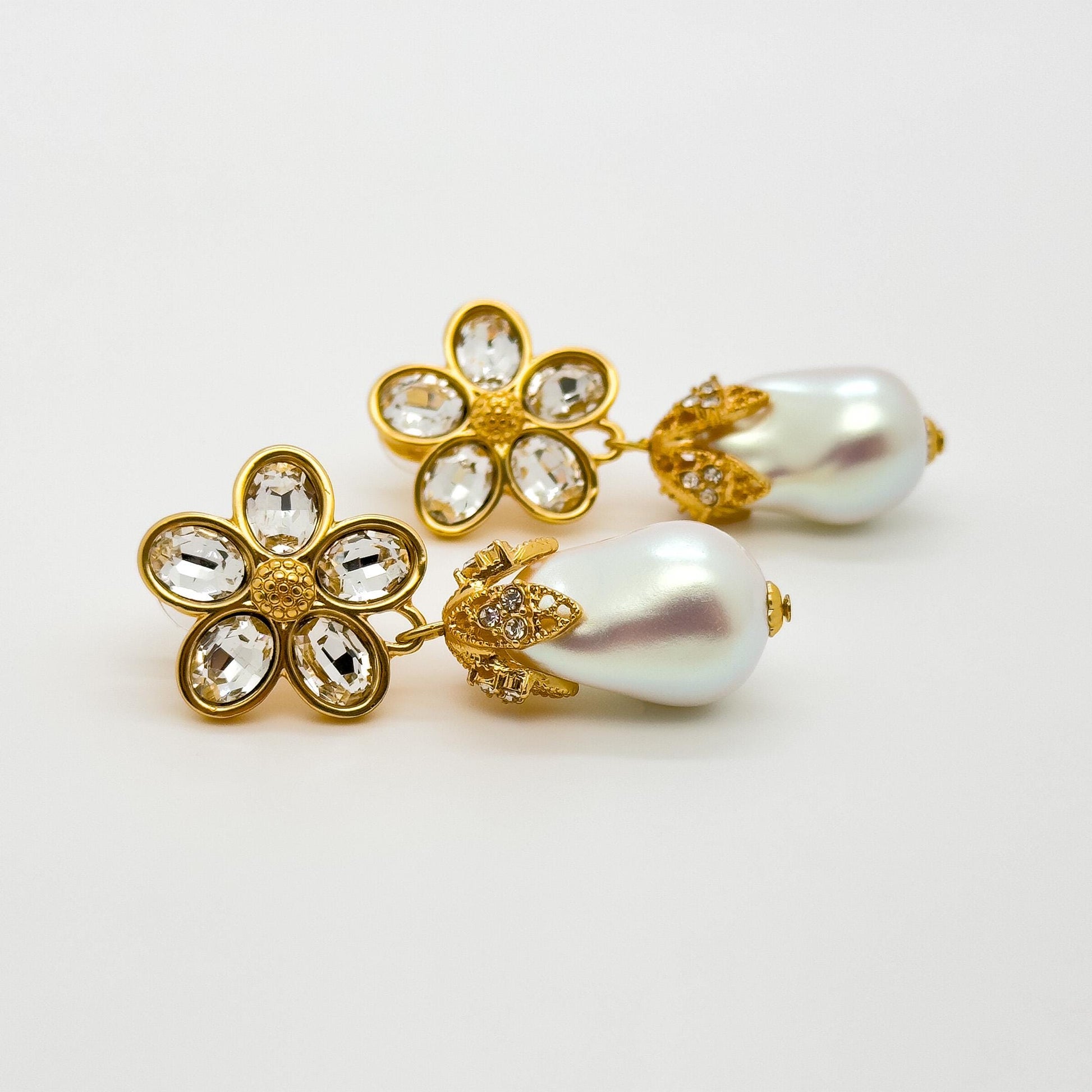 French Vintage Baroque Pearl Teardrop Floral Dangle Earrings Gold-plated