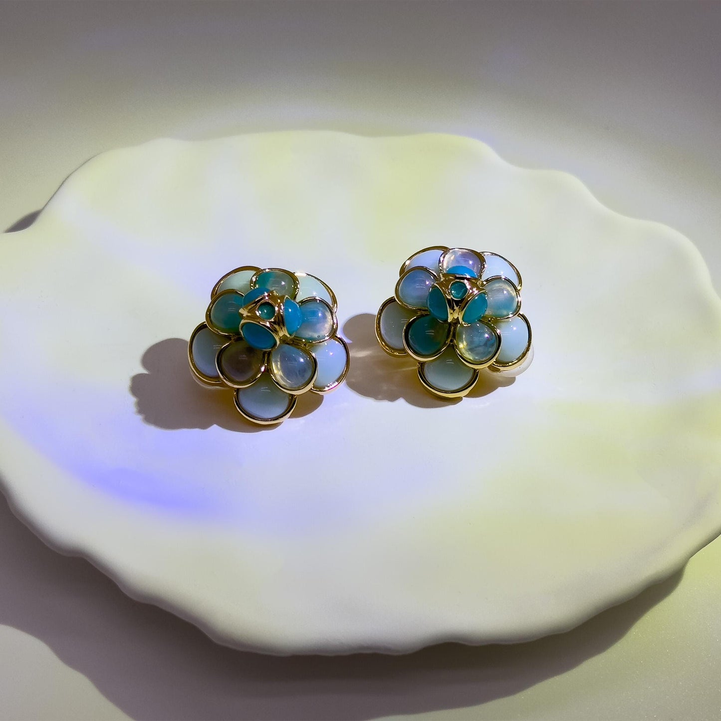 3D Floral Crystal Stud Earrings Gold-Plated Glass Flower Design