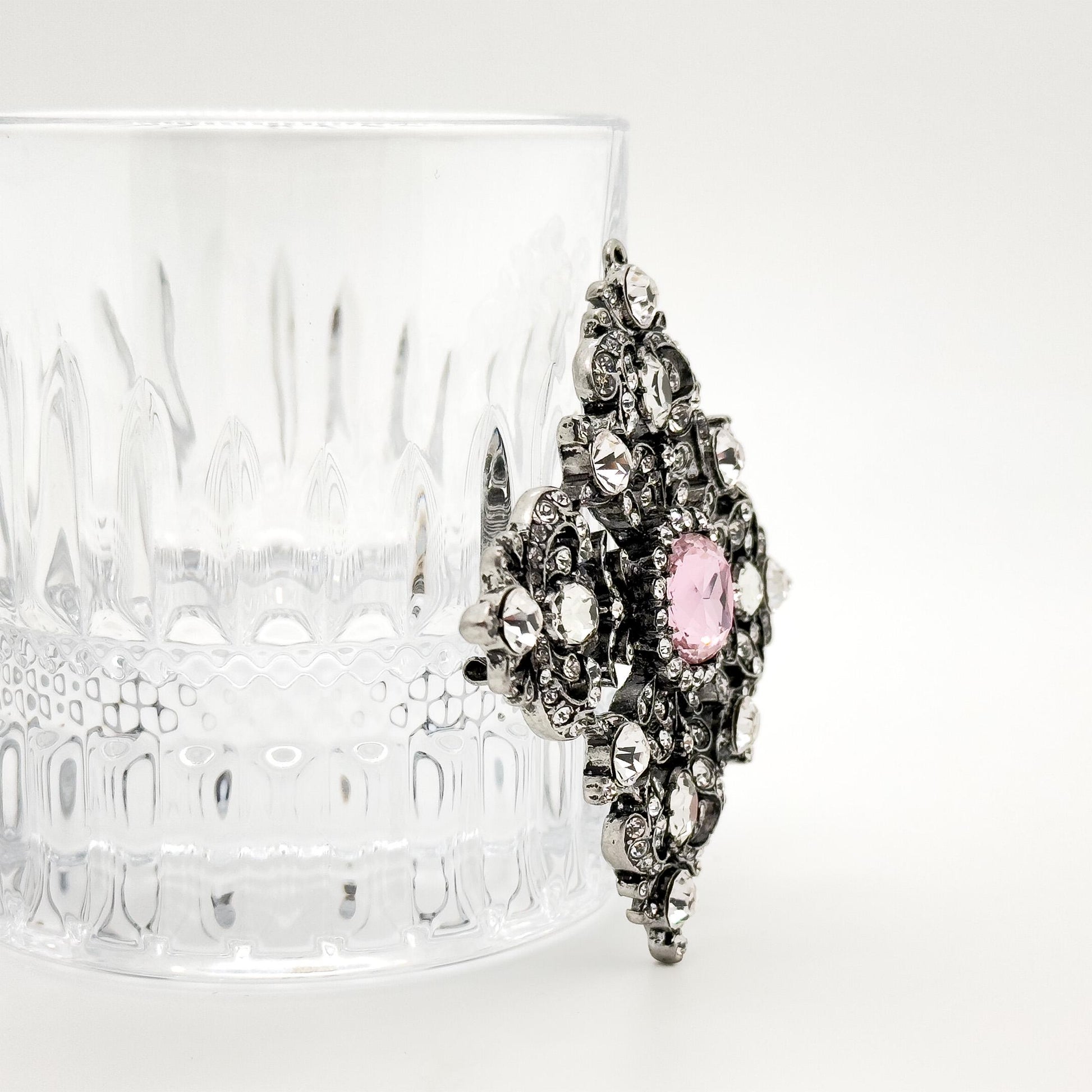 French Vintage Pink Crystal Geometric Brooch Pendant Elegant Rhinestone Pin