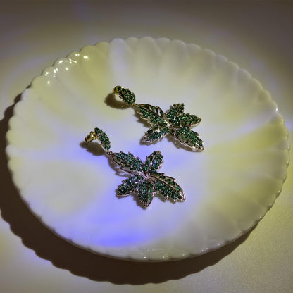 Vintage Green Leaf Clip-On Earrings Art Deco Glass Gold-Plated