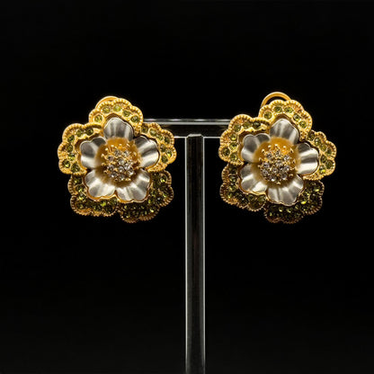 French Vintage 3D Flower Stud Earrings Gold-Plated Rhinestone