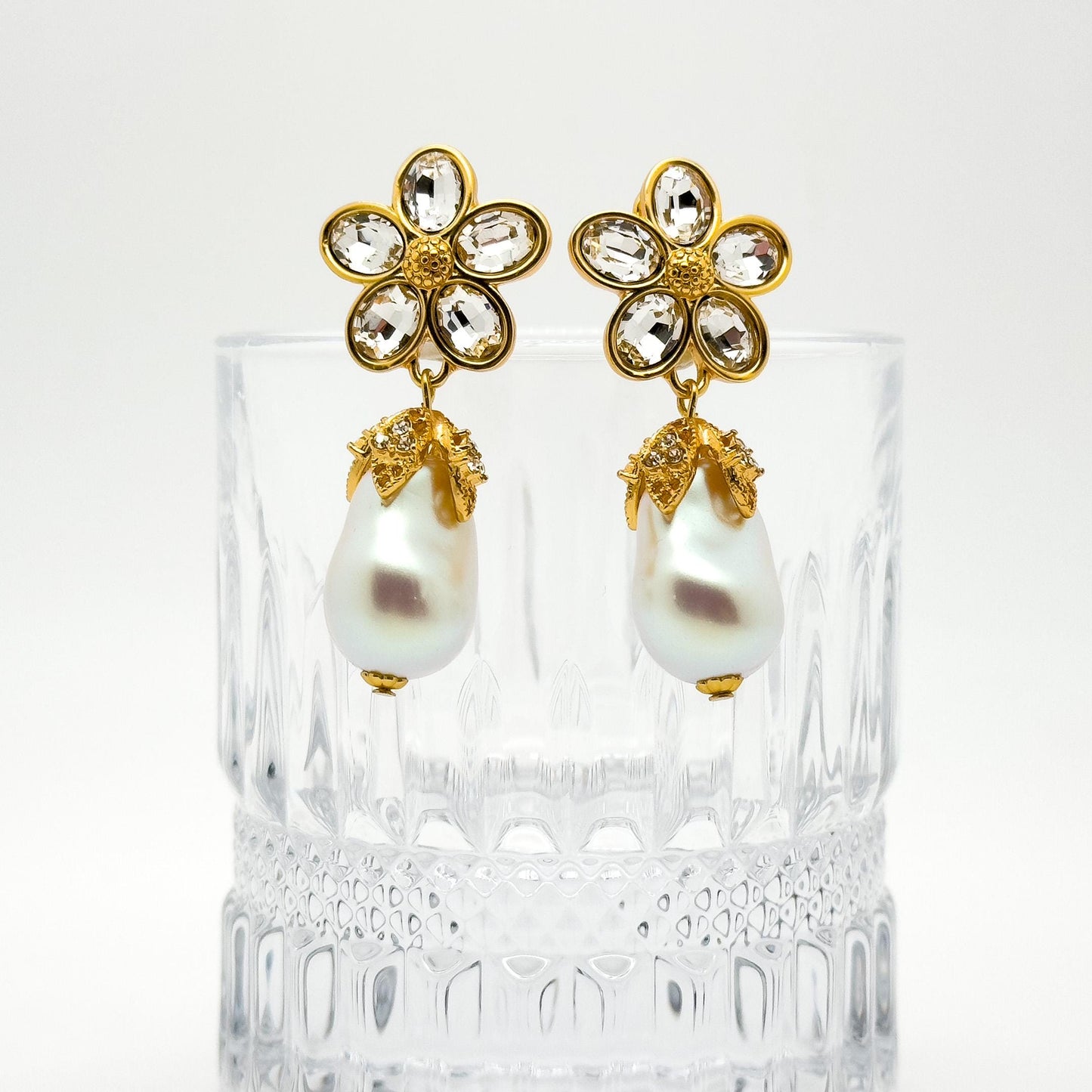 French Vintage Baroque Pearl Teardrop Floral Dangle Earrings Gold-plated