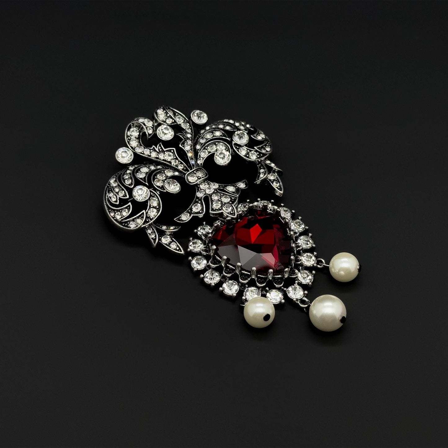 French Vintage Red Zircon Baroque Brooch with Pearls