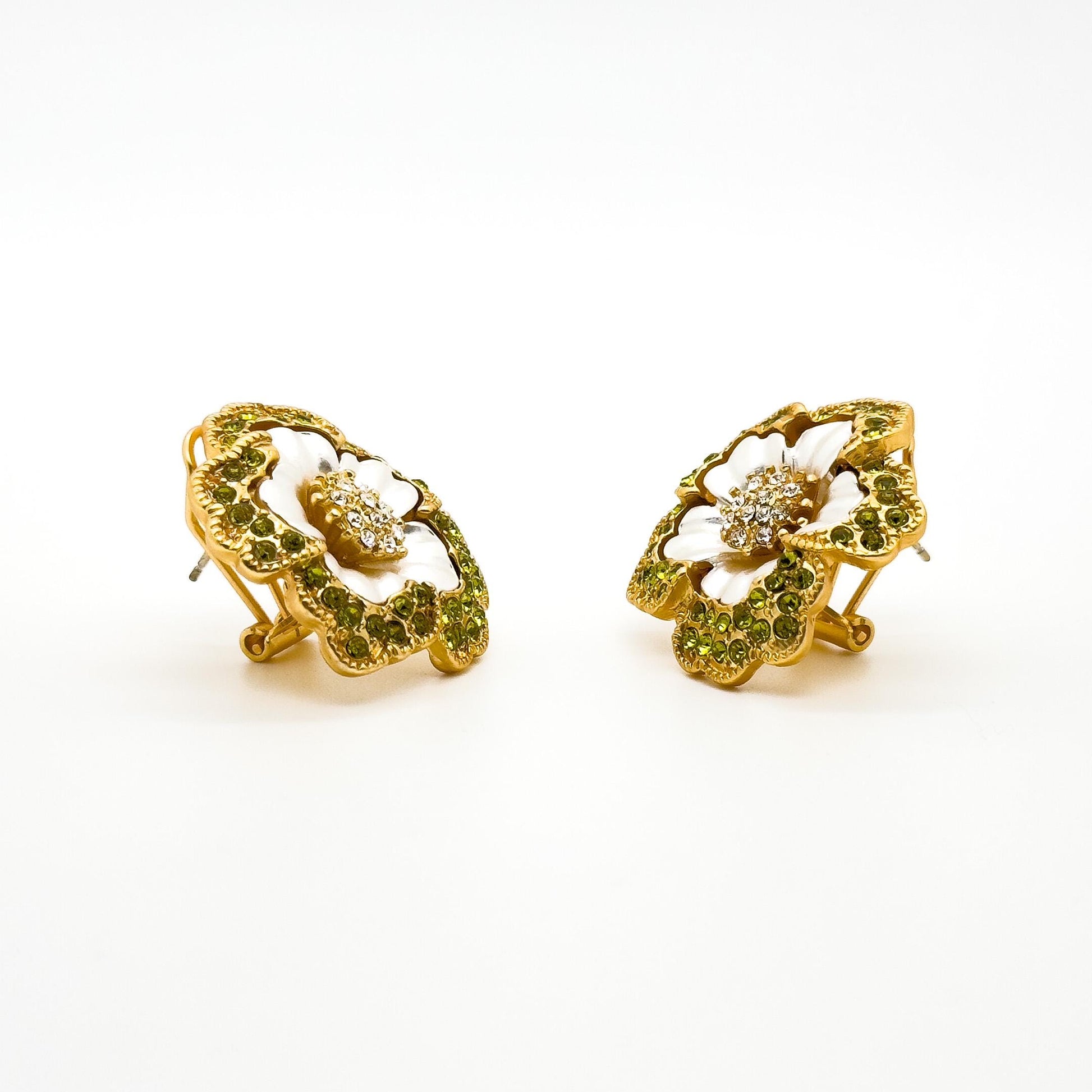 French Vintage 3D Flower Stud Earrings Gold-Plated Rhinestone