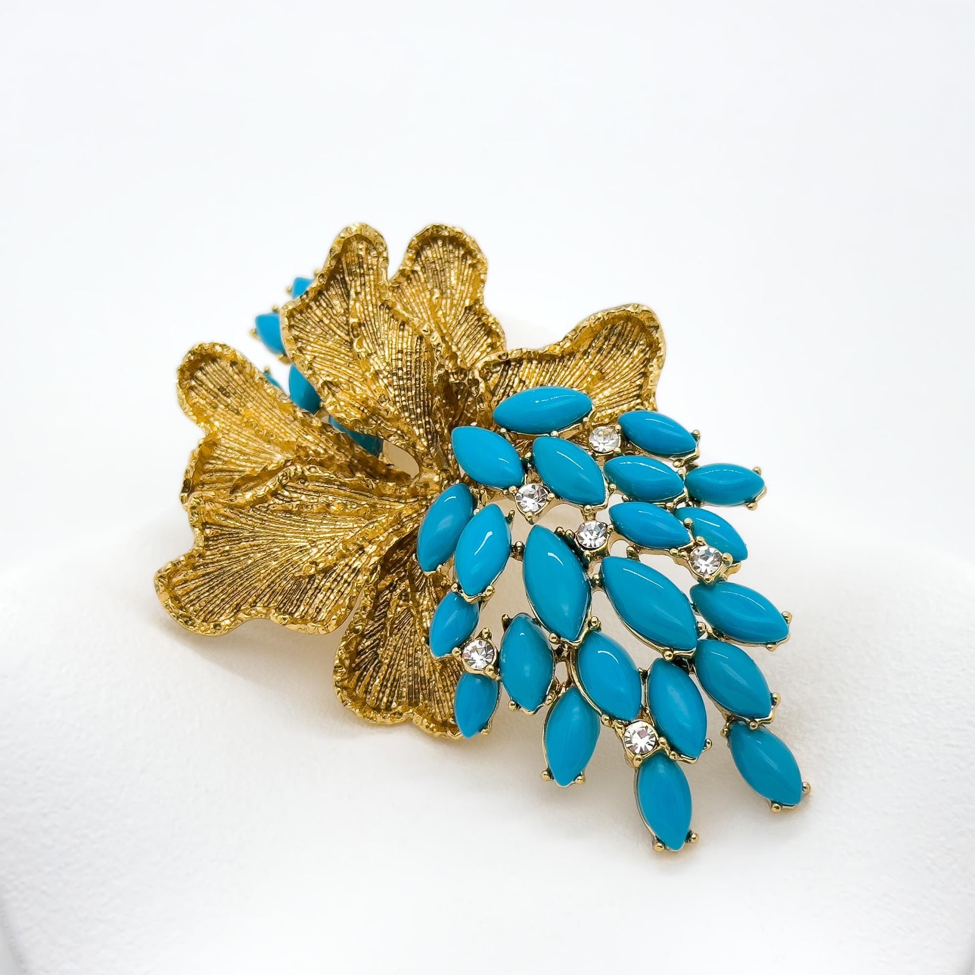 Vintage Art Deco Blue Grape Brooch Gold-Plated Rhinestone Leaf