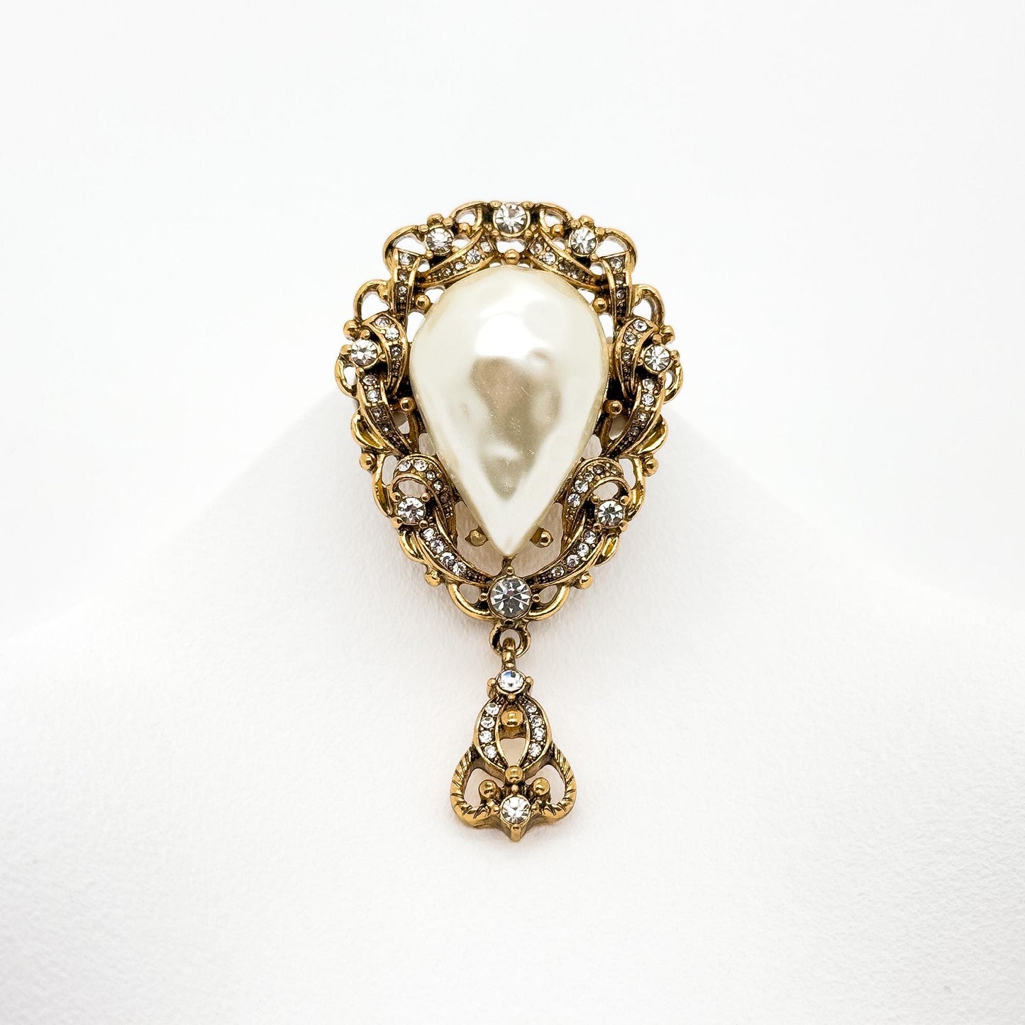 Vintage Art Deco Pearl Teardrop Brooch Gold-Plated Rhinestone Brooch