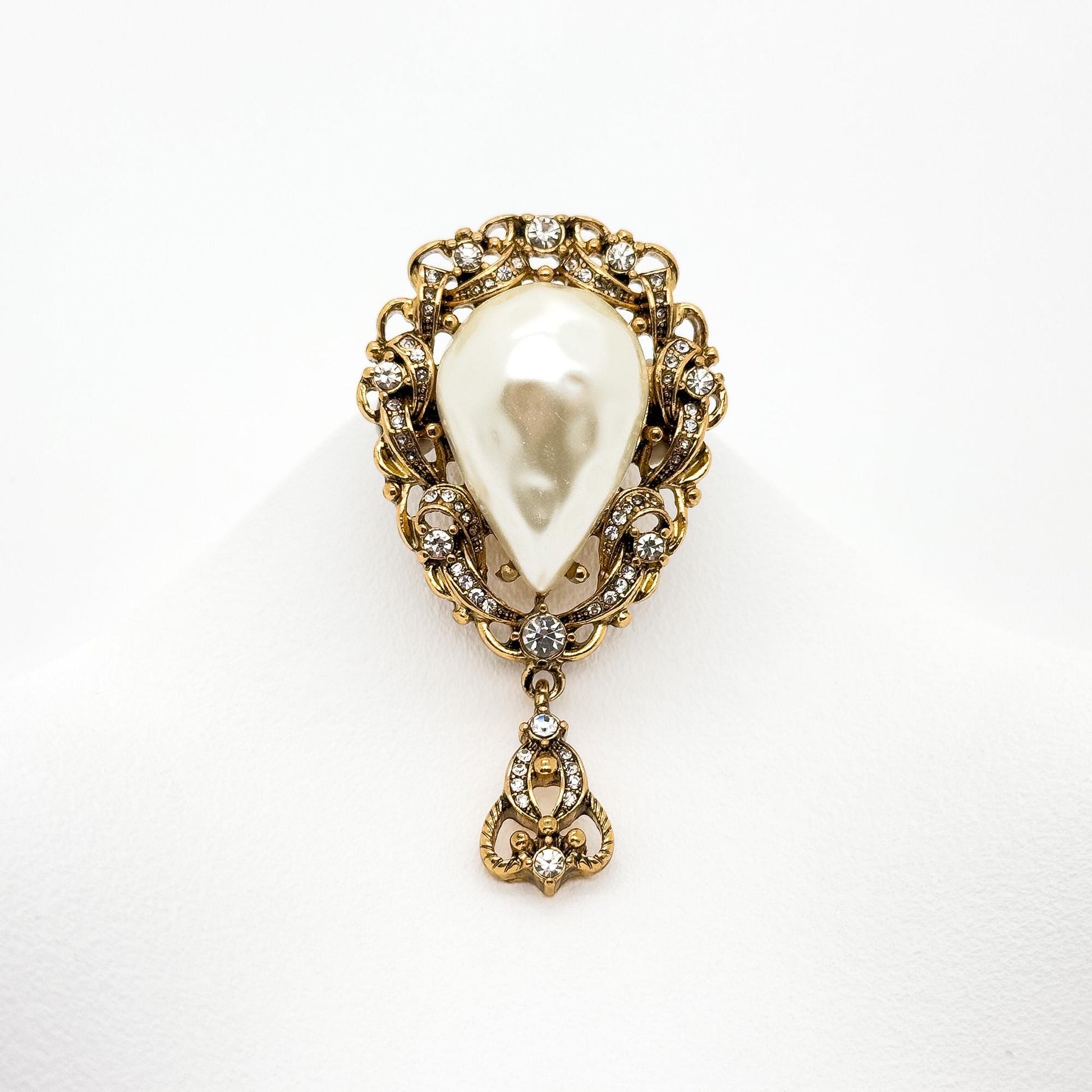 Vintage Art Deco Pearl Teardrop Brooch Gold-Plated Rhinestone Brooch