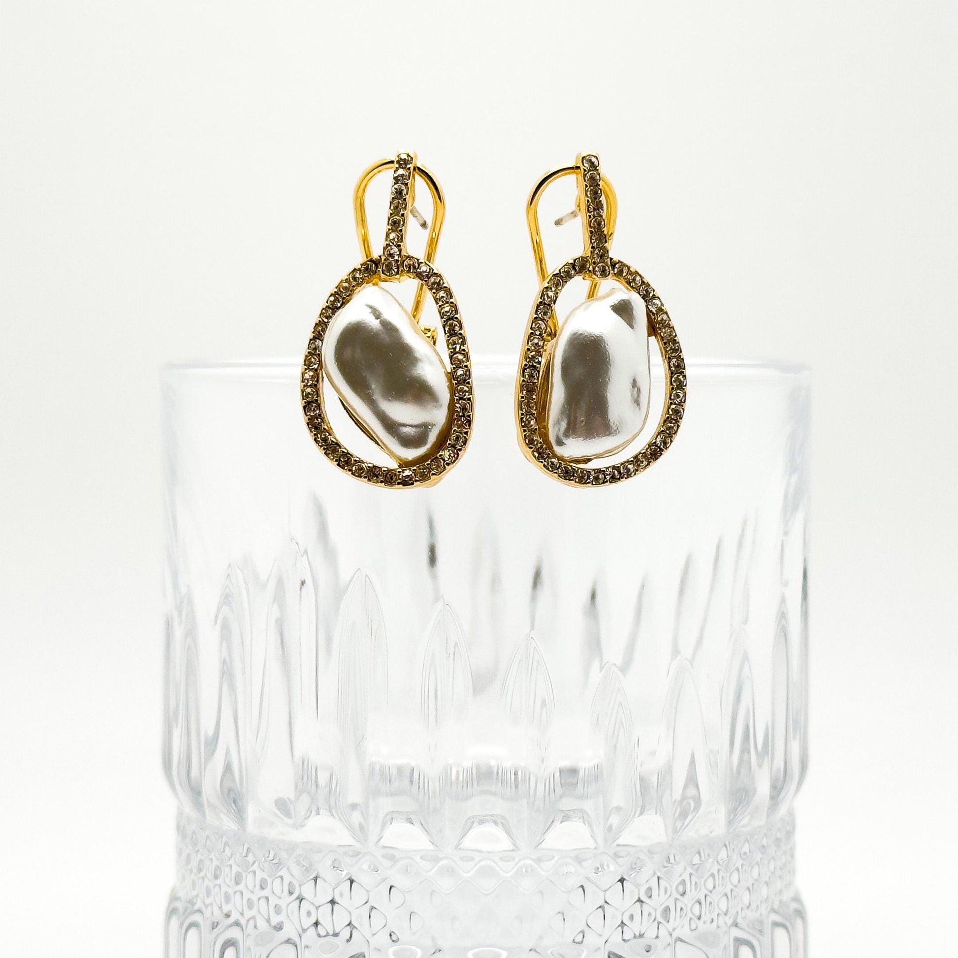 French Retro Pearl Crystal Stud Earrings Gold-Plated Art Deco Elegance