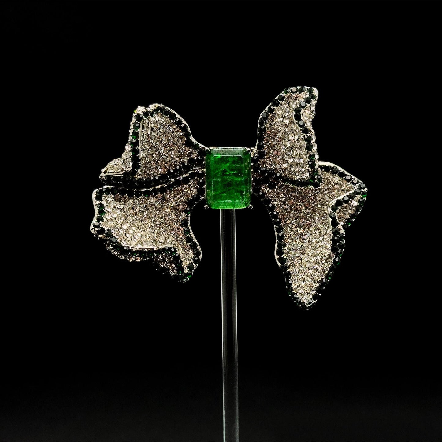 French Luxury Crystal Bow Brooch for Women – Elegant Vintage Deco