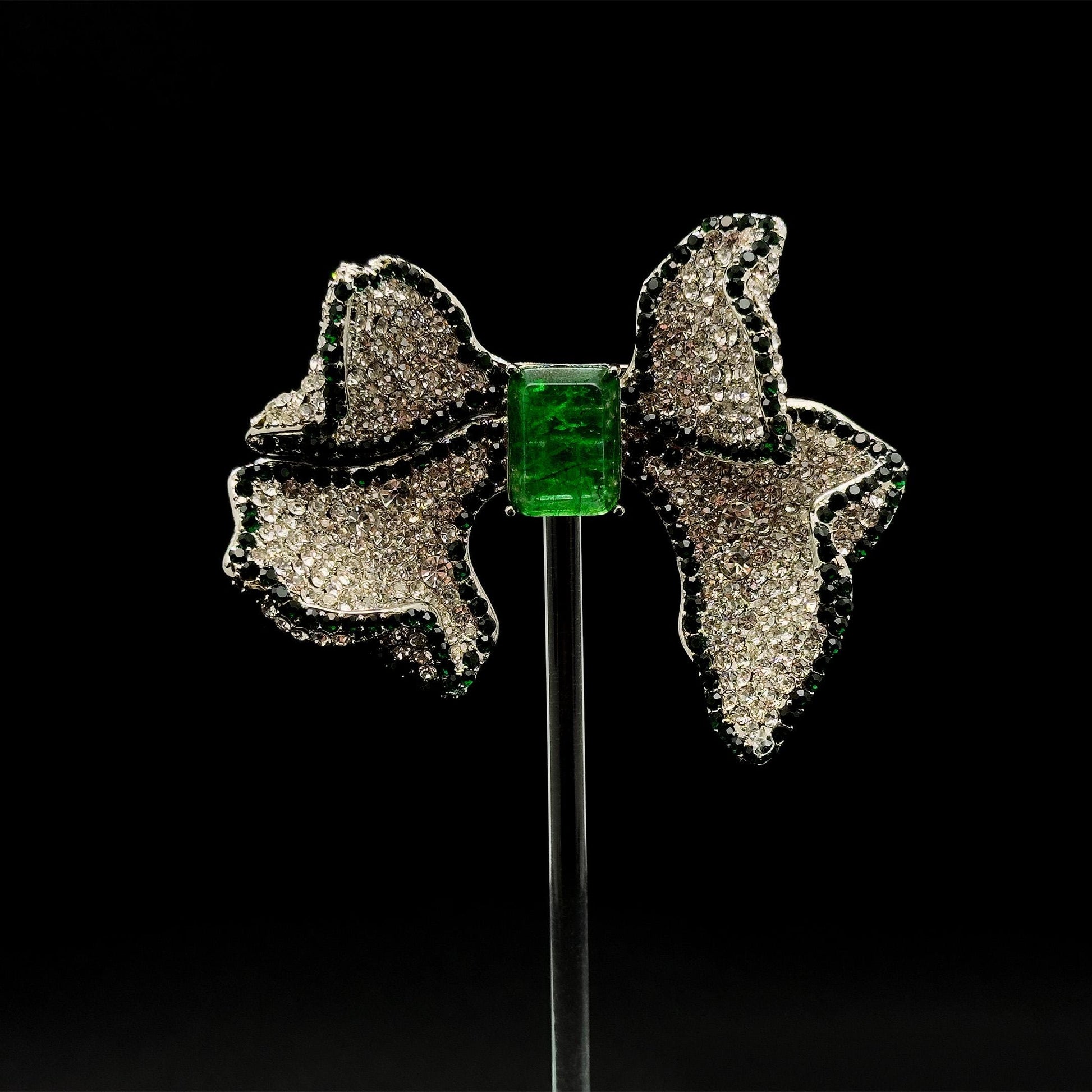 French Luxury Crystal Bow Brooch for Women – Elegant Vintage Deco