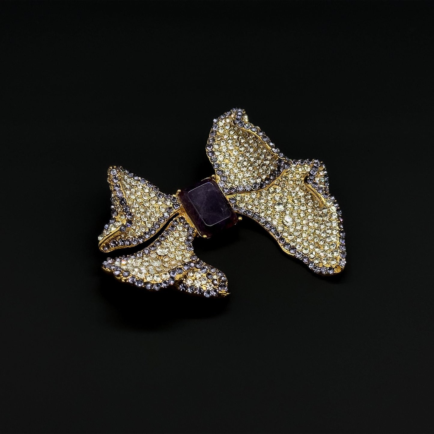 French Luxury Crystal Bow Brooch for Women – Elegant Vintage Deco