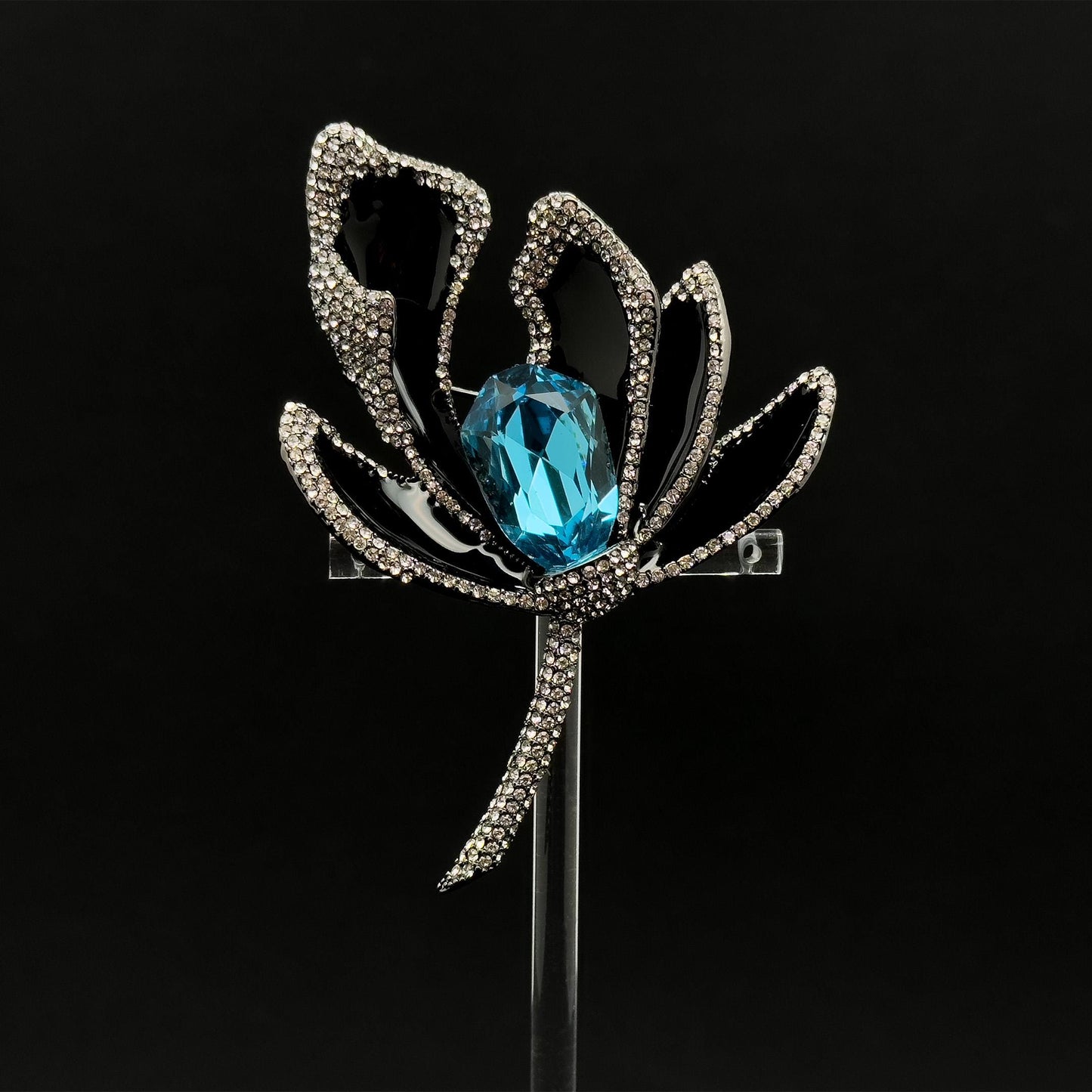 French Luxury 3D Flower Crystal Brooch for Women Coats
